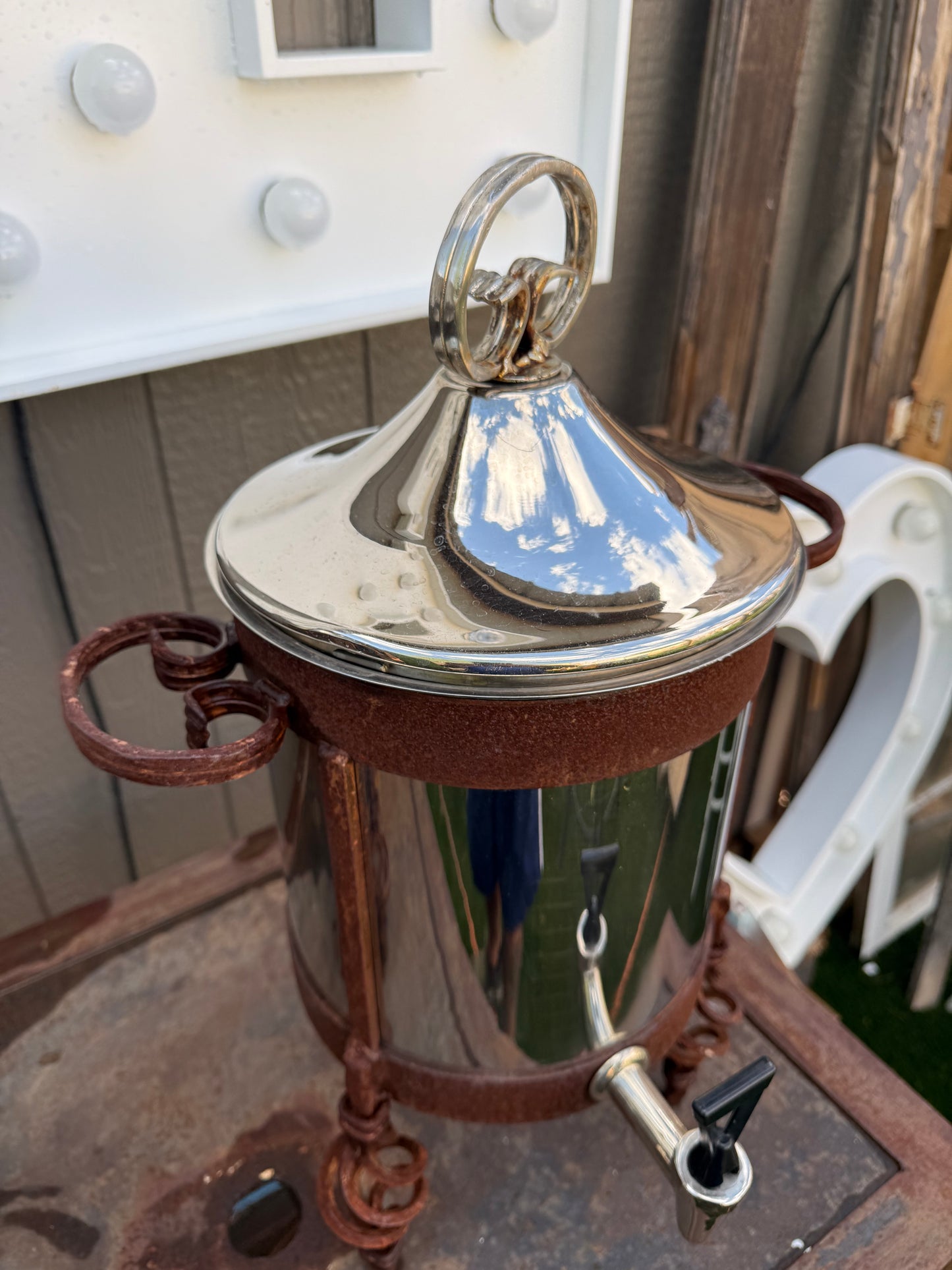 Vintage-style beverage dispensers